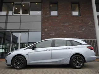 Foto 18 van Opel Astra Sports Tourer 1.2 Edition 2020 130pk | Stoel en stuurverwarming | Trekhaak | Lichtmetalen