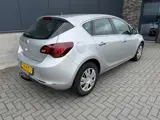 Foto 24 van Opel Astra 1.4 turbo cosmo automaat 140 PK, ZEER compleet, Trekhaak