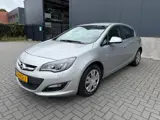Foto 26 van Opel Astra 1.4 turbo cosmo automaat 140 PK, ZEER compleet, Trekhaak
