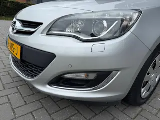 Foto 17 van Opel Astra 1.4 turbo cosmo automaat 140 PK, ZEER compleet, Trekhaak