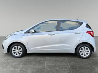 Foto 20 van Hyundai i10 5-deurs 1.0i i-Motion Comfort Plus | RADIO | AIRCO | BLUETOOTH | ISOFIX | LM-VELGEN |