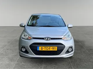Foto 19 van Hyundai i10 5-deurs 1.0i i-Motion Comfort Plus | RADIO | AIRCO | BLUETOOTH | ISOFIX | LM-VELGEN |