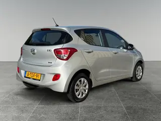 Foto 17 van Hyundai i10 5-deurs 1.0i i-Motion Comfort Plus | RADIO | AIRCO | BLUETOOTH | ISOFIX | LM-VELGEN |