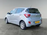 Foto 26 van Hyundai i10 5-deurs 1.0i i-Motion Comfort Plus | RADIO | AIRCO | BLUETOOTH | ISOFIX | LM-VELGEN |
