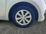 Foto 23 van Hyundai i10 5-deurs 1.0i i-Motion Comfort Plus | RADIO | AIRCO | BLUETOOTH | ISOFIX | LM-VELGEN |