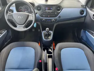 Foto 12 van Hyundai i10 5-deurs 1.0i i-Motion Comfort Plus | RADIO | AIRCO | BLUETOOTH | ISOFIX | LM-VELGEN |