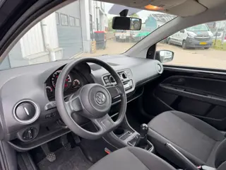Foto 16 van Volkswagen Up! 1.0 take up! BlueMotion Airco EL Ramen