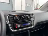Foto 25 van Volkswagen Up! 1.0 take up! BlueMotion Airco EL Ramen