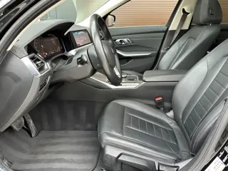Foto 12 van BMW 3-serie 330i High Executive Automaat | Panoramadak, ACC, Leer, Trekhaak, Apple CarPlay, Stoelver