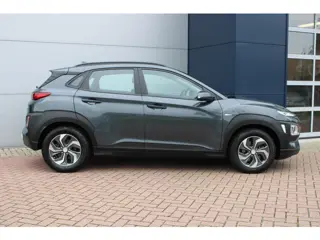 Foto 16 van Hyundai Kona 1.6 GDI HEV Comfort Smart HYBRIDE-TREKHAAK-CARPLAY