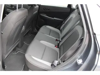 Foto 11 van Hyundai Kona 1.6 GDI HEV Comfort Smart HYBRIDE-TREKHAAK-CARPLAY