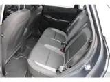 Foto 21 van Hyundai Kona 1.6 GDI HEV Comfort Smart HYBRIDE-TREKHAAK-CARPLAY