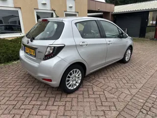 Foto 15 van Toyota Yaris 1.5 Full Hybrid Aspiration CARPLY/CAMERA/NAP/DEALER OH