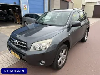 Toyota RAV4 2.0 VVTi Linea Sol 4WD 2008 LEDER Nieuwstaat NAP + Boekjes zijn aanwezig. Met Navigatie,