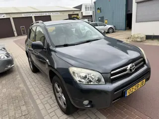 Foto 15 van Toyota RAV4 2.0 VVTi Linea Sol 4WD 2008 LEDER Nieuwstaat NAP + Boekjes zijn aanwezig. Met Navigatie,