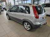 Foto 27 van Ford Fiesta 1.4-16V Crossroad