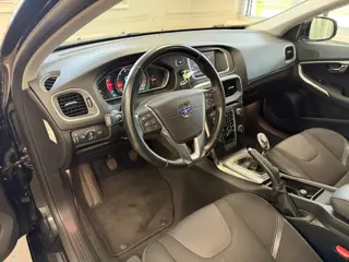 Foto 14 van Volvo V40 1.6 T3 Summum 150PK+Airco+Cruise+Navi+BT+NAP