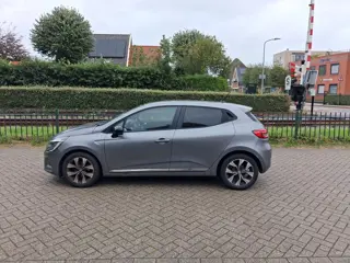 Foto 17 van Renault Clio 1.0 TCe 90 Evolution airco carplay 1e eig ALLINPRIJS