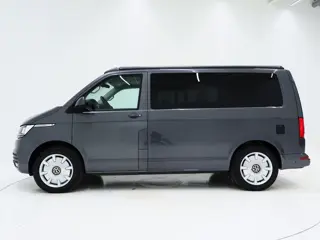 Foto 15 van Volkswagen California 2.0 TDI T6.1 | Slaaphefdak | 4 Slaapplekken | Leder | Koelkast | Sfeerlicht |