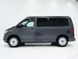 Foto 25 van Volkswagen California 2.0 TDI T6.1 | Slaaphefdak | 4 Slaapplekken | Leder | Koelkast | Sfeerlicht |
