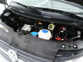 Foto 11 van Volkswagen California 2.0 TDI T6.1 | Slaaphefdak | 4 Slaapplekken | Leder | Koelkast | Sfeerlicht |