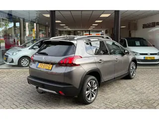 Foto 13 van Peugeot 2008 1.2 AUTOMAAT | 2e EIG | CLIMATE | CARPLAY | CAMERA | PANO DAK | NAP