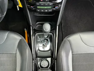 Foto 11 van Peugeot 2008 1.2 AUTOMAAT | 2e EIG | CLIMATE | CARPLAY | CAMERA | PANO DAK | NAP