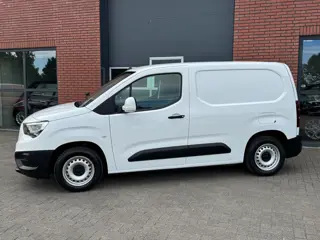 Foto 12 van Opel Combo 1.6D L1H1 Airco Carplay Cruise Edition