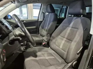 Foto 12 van Volkswagen Tiguan 1.4 TSI Sport&Style Navigatie | Sensoren | Trekhaak | Cruise | Clima