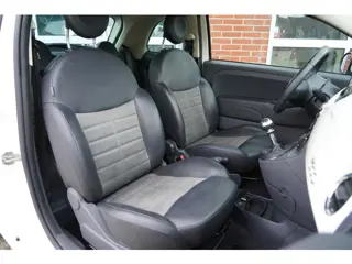 Foto 18 van Fiat 500 1.2 Lounge