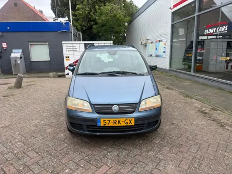 Fiat Idea 1.4-16V Dynamic Plus