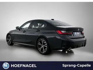 Foto 17 van BMW 3-serie 320i M Sport | Schuifdak | Camera | HeadUp Display | Stoelverwarming | Memory Stoelen