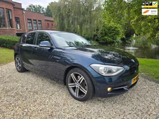 BMW 1-serie 118i Business 5-deurs AUTOMAAT/xenon/NAVI