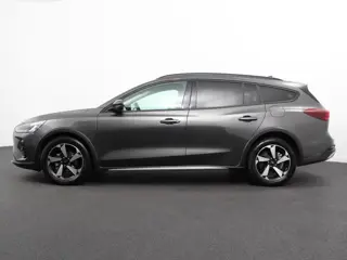 Foto 17 van Ford Focus Wagon 1.0 EcoBoost 155pk Hybrid Active X Automaat Adaptive Cruise Control met Stuurhulp C