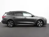 Foto 26 van Ford Focus Wagon 1.0 EcoBoost 155pk Hybrid Active X Automaat Adaptive Cruise Control met Stuurhulp C