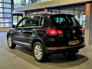 Foto 17 van Volkswagen Tiguan 1.4 TSI Sport&Style Navigatie | Sensoren | Trekhaak | Cruise | Clima