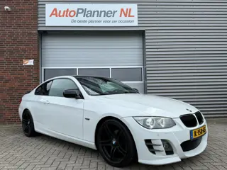 BMW 3-serie Coupé 320i High Executive! M-Pakket! Navi! PDC!