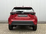 Foto 27 van Toyota Yaris Cross 1.5 Hybrid 115 Active Limited Parkeersensoren Camera Carplay Cruise