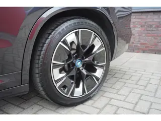 Foto 18 van BMW IX3 High Executive 80 kWh SOH 93,4% / M Sport / Pano / Leder / HUD / Memory / 360 Camera