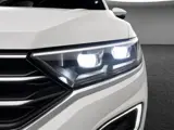 Foto 24 van Volkswagen T-Roc 1.5 TSI 150pk DSG Sport · Camera · Trekhaak · Navigatie · Stoelverwarming · 18'' In