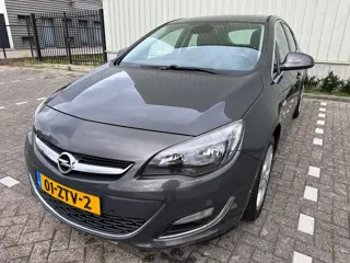 Foto 14 van Opel Astra 1.4 Turbo Sport|APK|NAP|Clima