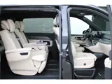 Foto 29 van Mercedes-Benz V-Klasse 300d / AMG / Exclusive / 4-Matic / 7-Pers / Pano / Luchtv / Elec Stoel voor+a