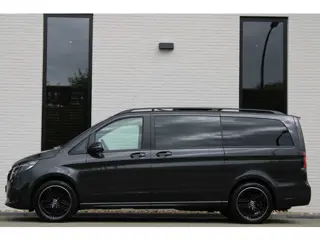 Foto 16 van Mercedes-Benz V-Klasse 300d / AMG / Exclusive / 4-Matic / 7-Pers / Pano / Luchtv / Elec Stoel voor+a
