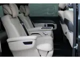 Foto 24 van Mercedes-Benz V-Klasse 300d / AMG / Exclusive / 4-Matic / 7-Pers / Pano / Luchtv / Elec Stoel voor+a