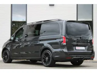 Foto 12 van Mercedes-Benz V-Klasse 300d / AMG / Exclusive / 4-Matic / 7-Pers / Pano / Luchtv / Elec Stoel voor+a