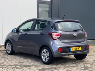 Foto 15 van Hyundai I10 1.0i i-Motion Comfort 5 DEURS AIRCO NIEUWE DISTRIBUTIE KETTING
