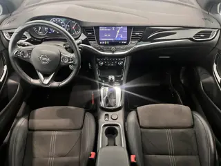 Foto 14 van Opel Astra Sports Tourer 1.4 Ultimate  | Automaat | Trekhaak | Apple Carplay & Android Auto | Front