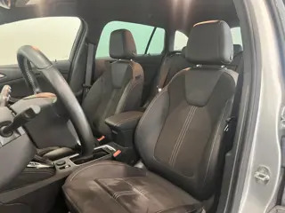 Foto 18 van Opel Astra Sports Tourer 1.4 Ultimate  | Automaat | Trekhaak | Apple Carplay & Android Auto | Front