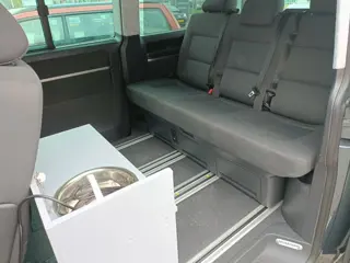 Foto 20 van Volkswagen Transporter Kombi 2.5 TDI 300 Highline Bus Camper