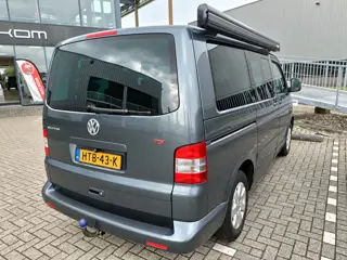 Foto 18 van Volkswagen Transporter Kombi 2.5 TDI 300 Highline Bus Camper